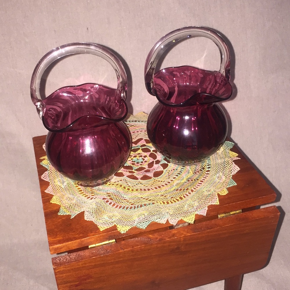 Host Pick. Vintage Pilgrim ruby red small glass basket